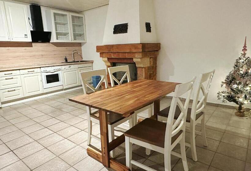 بنسيون Zimmer In Reihenhaus Mit Terrasse