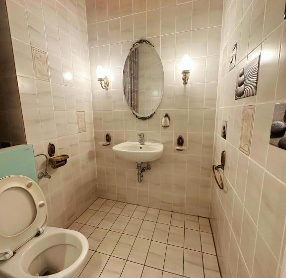 بنسيون Zimmer In Reihenhaus Mit Terrasse