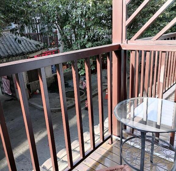 Hospedaria Lazzy Inn