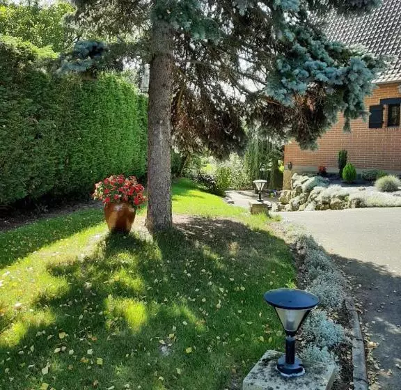 ベッドアンドブレックファースト Le Refuge Du Hibou