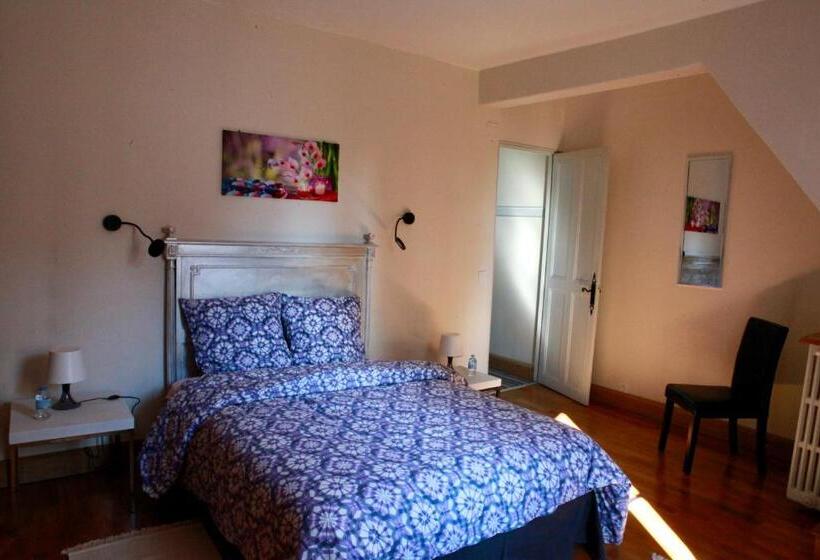 Bed and Breakfast Manoir De Bréançon