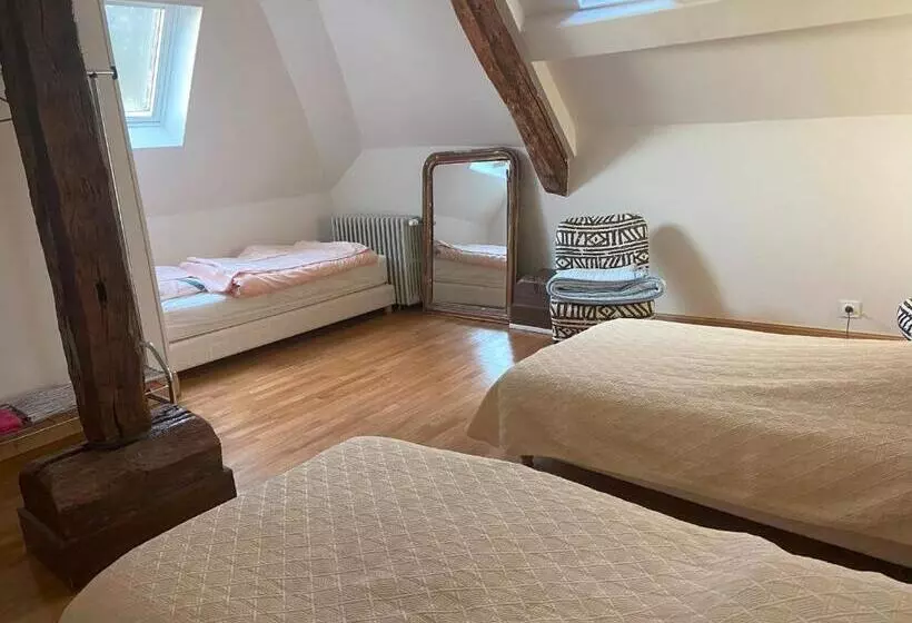 ベッドアンドブレックファースト Manoir De Bréançon