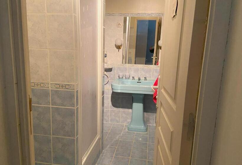 Bed and Breakfast Manoir De Bréançon