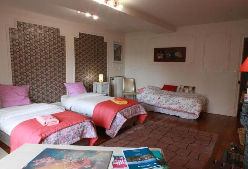 Bed and Breakfast Manoir De Bréançon