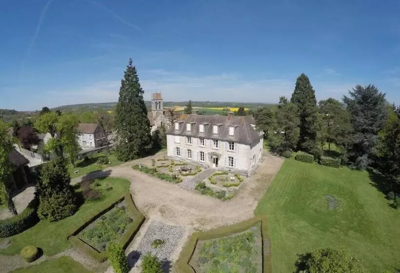 ベッドアンドブレックファースト Manoir De Bréançon