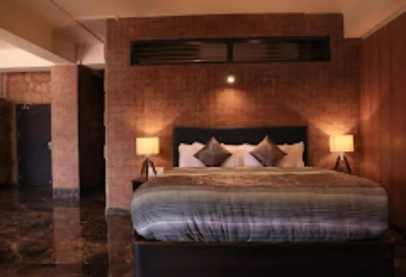 ホテル Acropolis Shillong