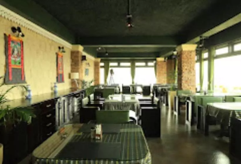 ホテル Acropolis Shillong