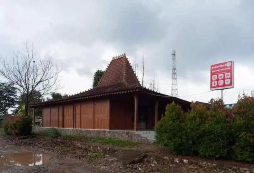 Hotelli Capital O 93345 The Saka Guest House Syariah