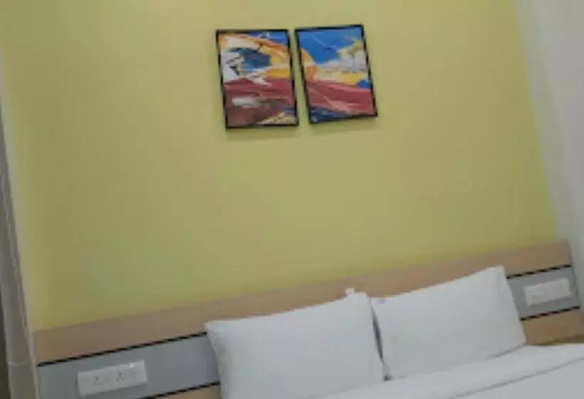 Hotelli City Centre Latur   Lodging & Restaurant Latur