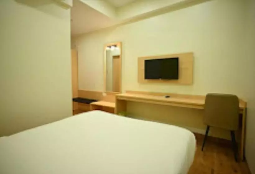 Hotelli City Centre Latur   Lodging & Restaurant Latur
