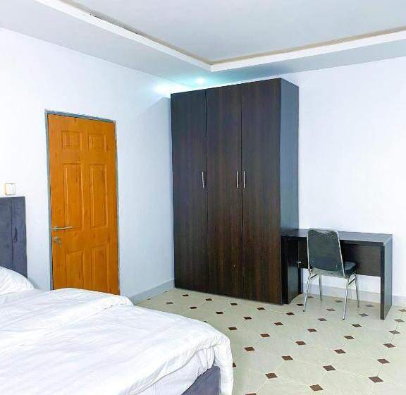 هتل D & D Apartments