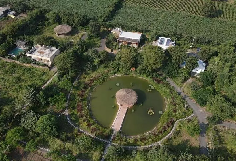 ホテル Dhyaana Farms