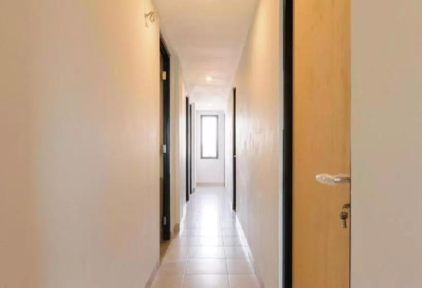 هتل Reddoorz Plus @ Kedaton Lampung