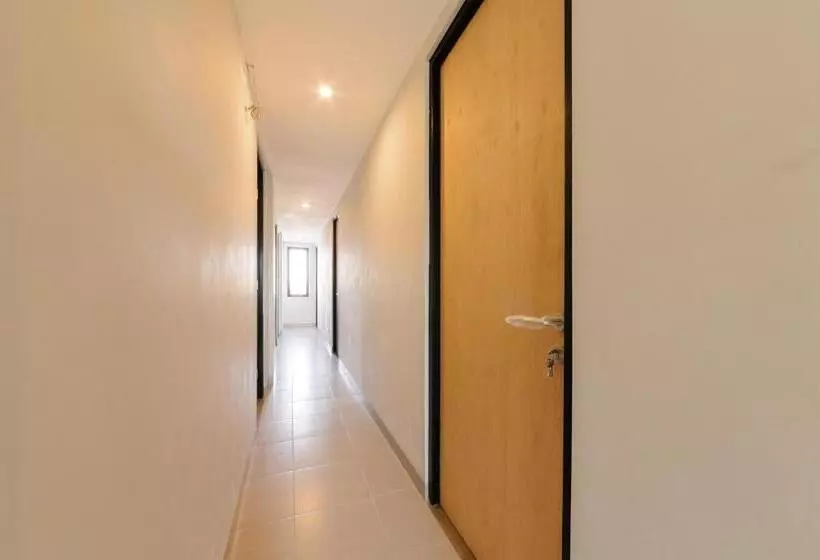 هتل Reddoorz Plus @ Kedaton Lampung