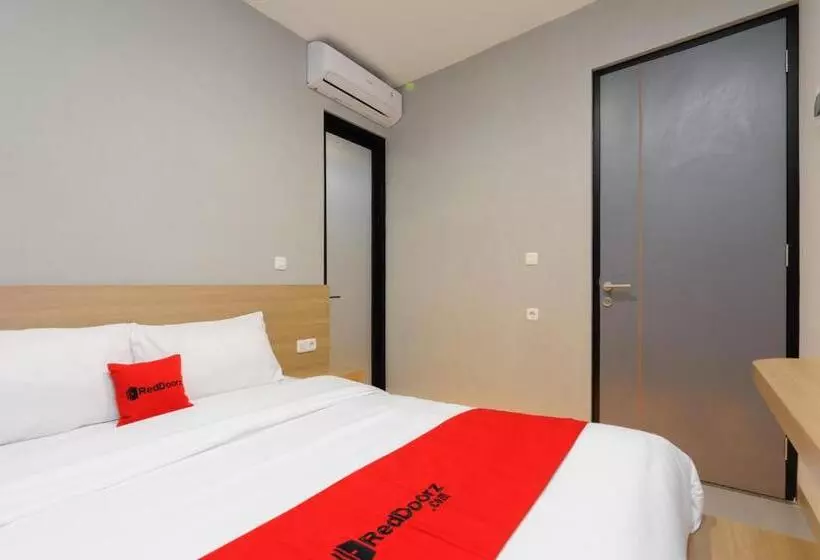 هتل Reddoorz Plus @ Kedaton Lampung