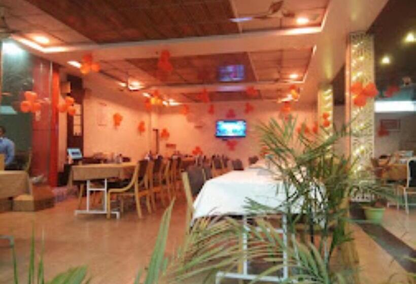 ホテル Sangram Palace Shirur