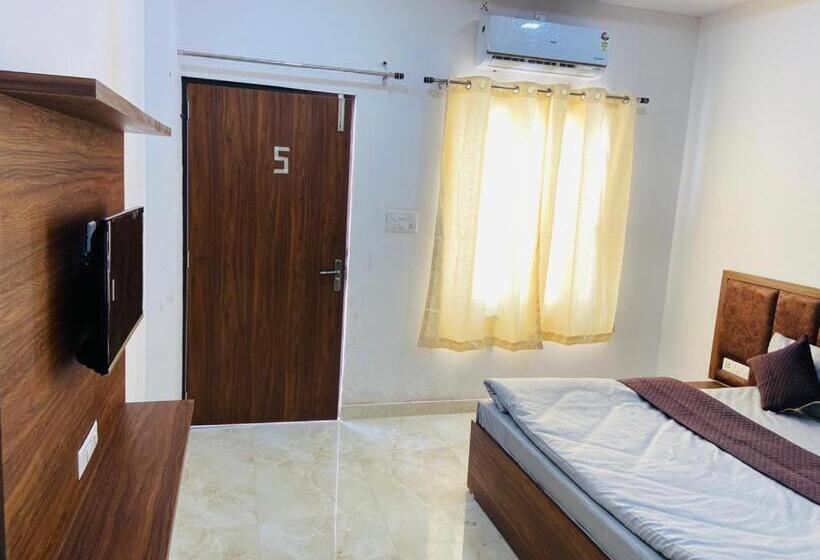 Отель Bachan Niwas