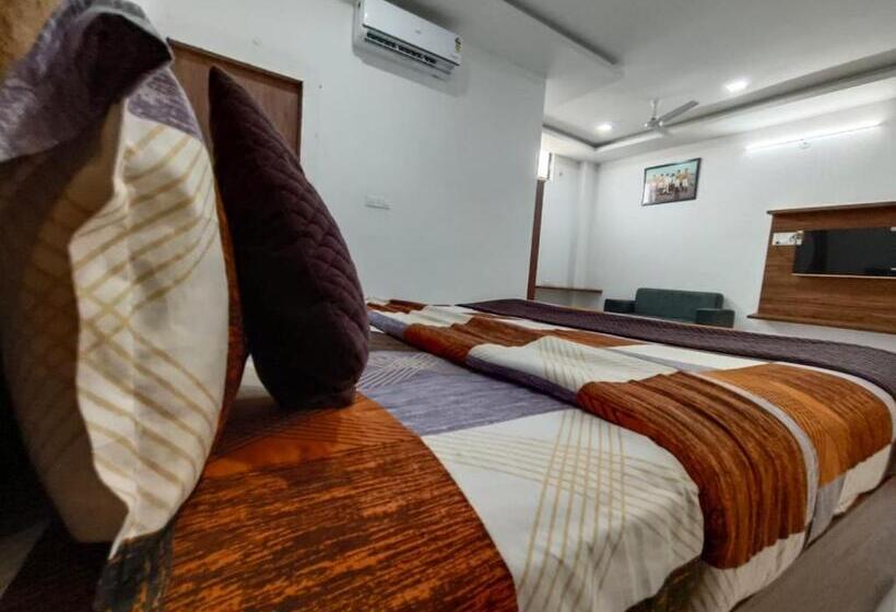 Отель Bachan Niwas