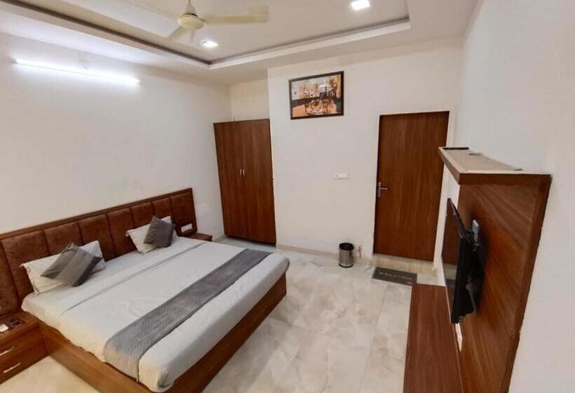 Отель Bachan Niwas