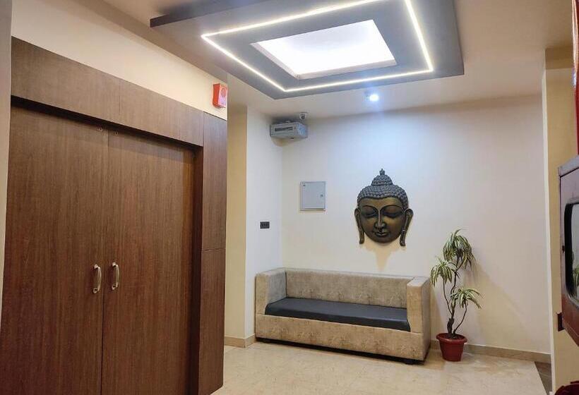 هتل Sharda Dinings Gorakhpur