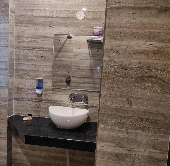 هتل Sharda Dinings Gorakhpur