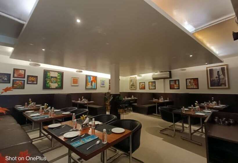 هتل Sharda Dinings Gorakhpur