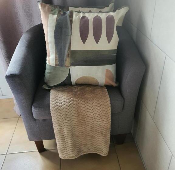 بنسيون Mpucuko Guest House