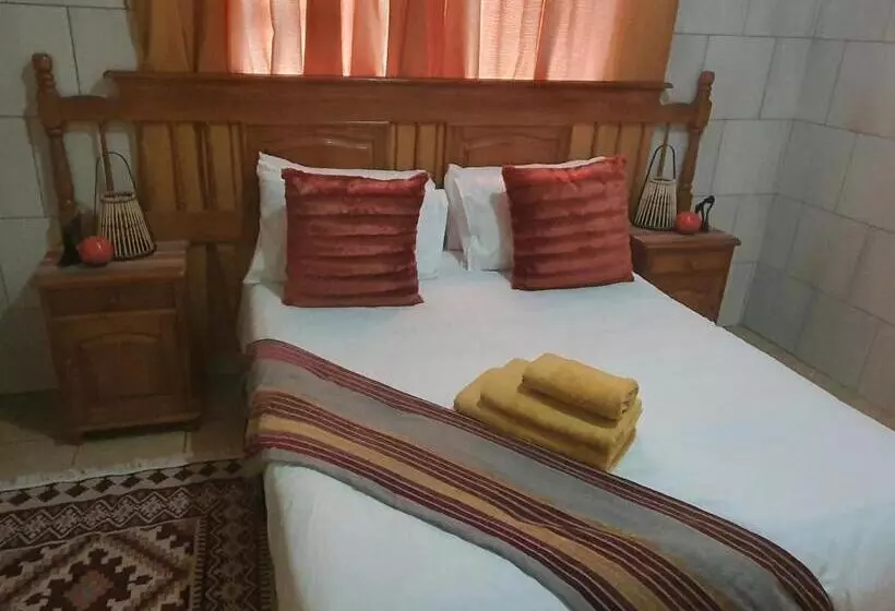 Majatalo Mpucuko Guest House