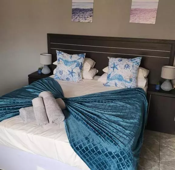 Majatalo Mpucuko Guest House