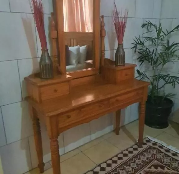 Majatalo Mpucuko Guest House