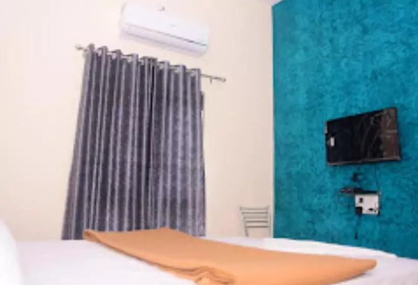 ペンション Nanashri Guest House & Restaurants Pimpalgaon