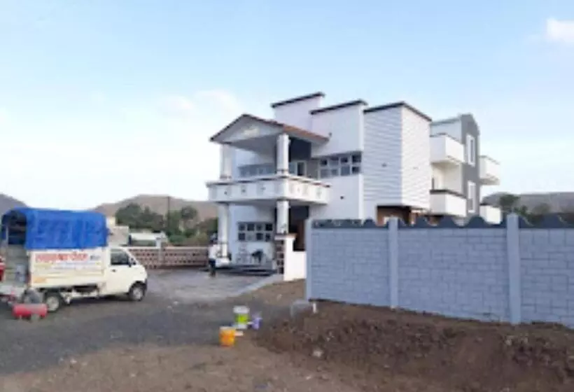 ペンション Nanashri Guest House & Restaurants Pimpalgaon