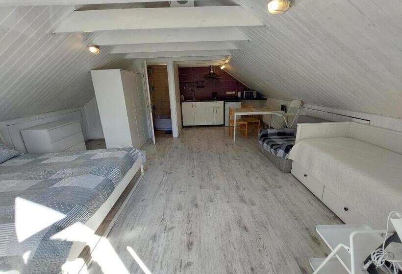 پانسیون Apartamenti Pie Jūras 5 Cilvēkiem, Otrā Stāvā