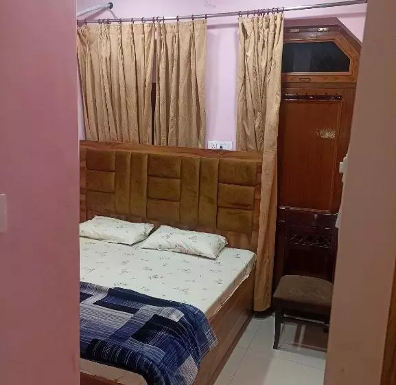 Majatalo Shri Hit Radha Mohan Dham
