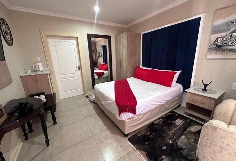 ペンション The Edge Lodge