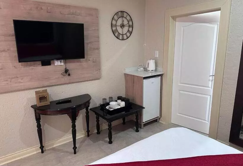 ペンション The Edge Lodge