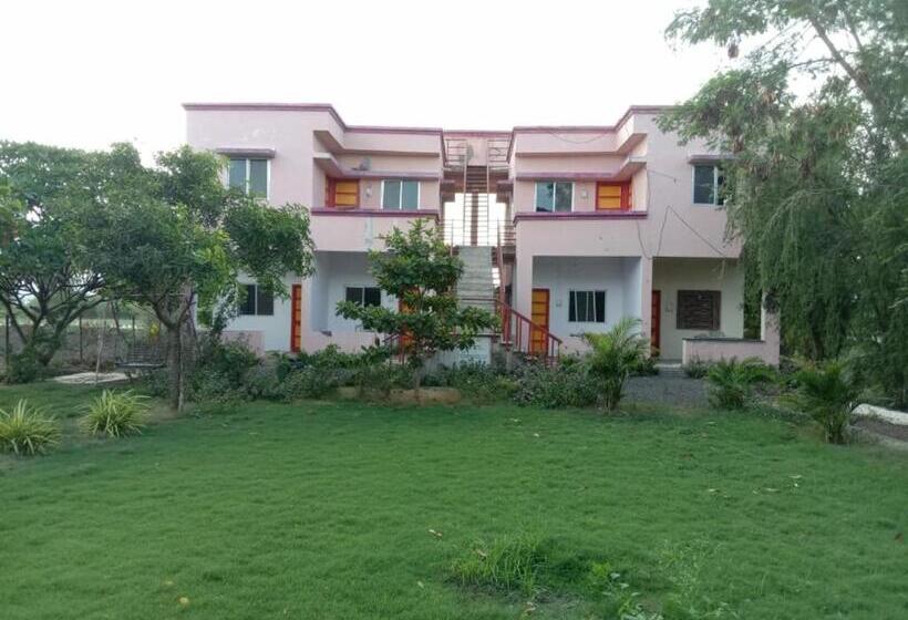 리조트 Rashmi Greenland Agritourism Center,junnar