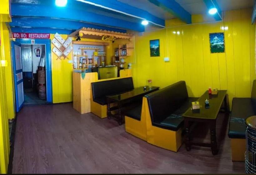 Sunshine Hotel And Lodge