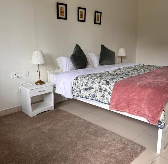 Aamiaismajoitus (B&B) Hoopoe House One Room