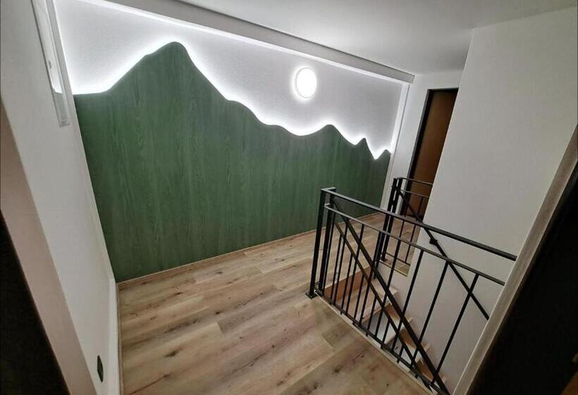 ベッドアンドブレックファースト Penzion Aurelia Donovaly