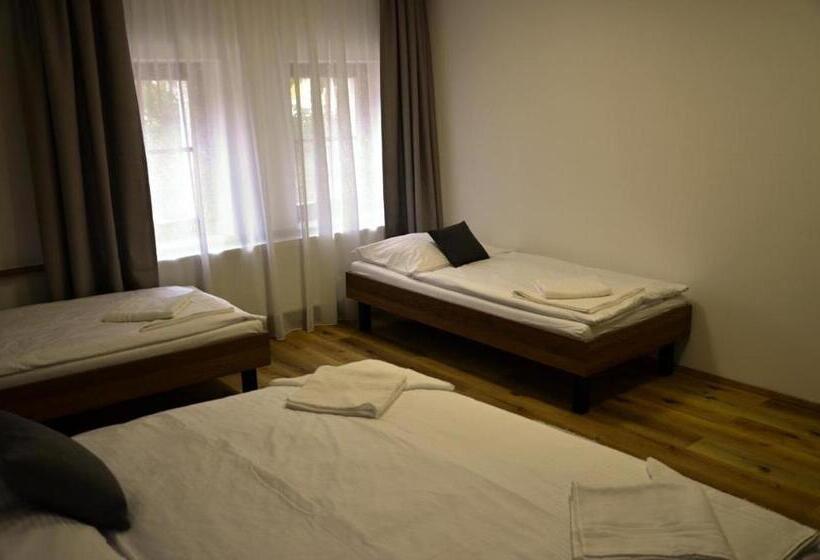 ベッドアンドブレックファースト Penzion Aurelia Donovaly