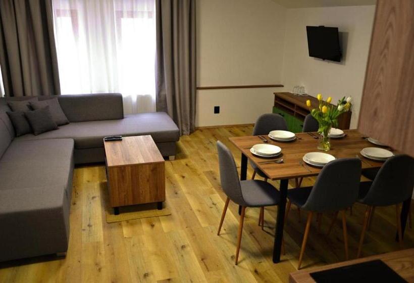 ベッドアンドブレックファースト Penzion Aurelia Donovaly