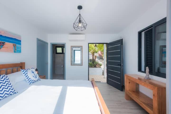 تختخواب و صبحانه Superb Sea View