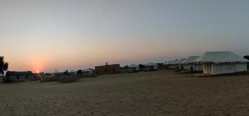ベッドアンドブレックファースト Thar Desert Adventures