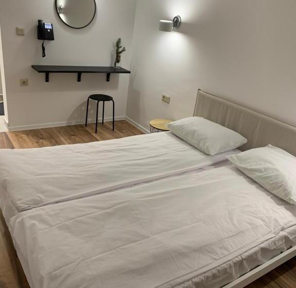 호텔 мотел тихия кът