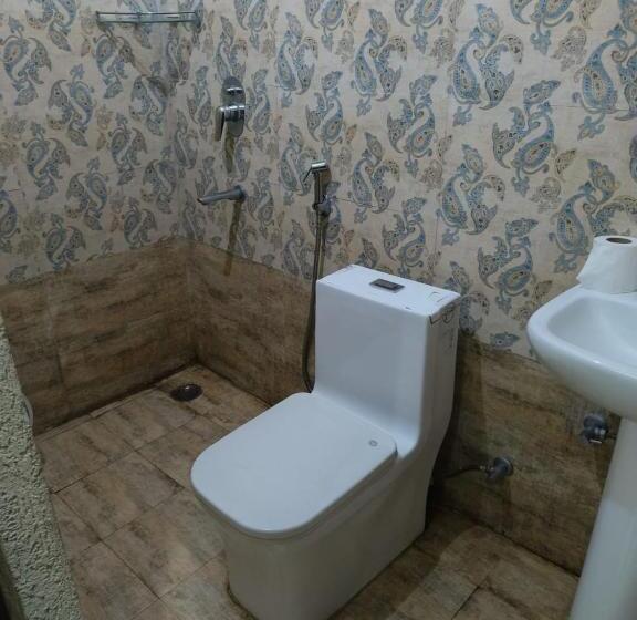 Отель Arena Heritage Laxman Jhoola