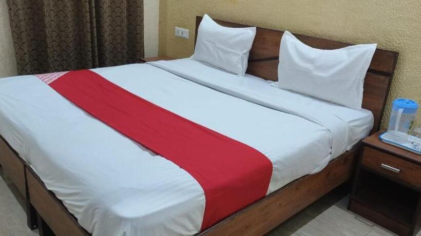 Отель Arena Heritage Laxman Jhoola