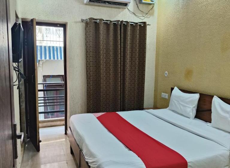 Отель Arena Heritage Laxman Jhoola