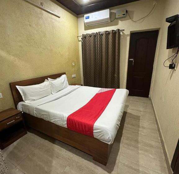 Отель Arena Heritage Laxman Jhoola