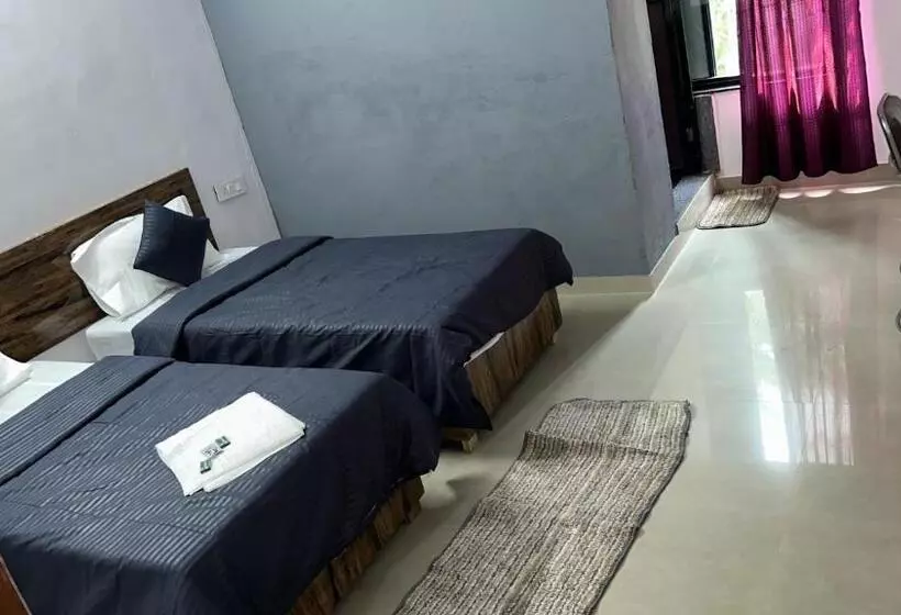 ホテル Chandrajyoti Villa 1